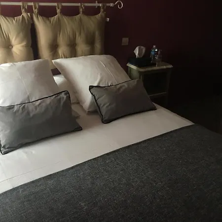 意味酒店 Villefranche-de-Lonchat